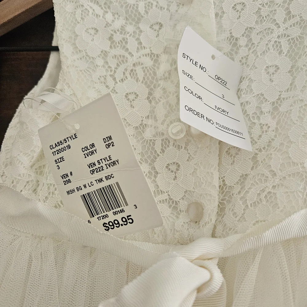 NWT David's Bridal White Lace & Tulle Flower Girl Dress - Picture 4 of 4